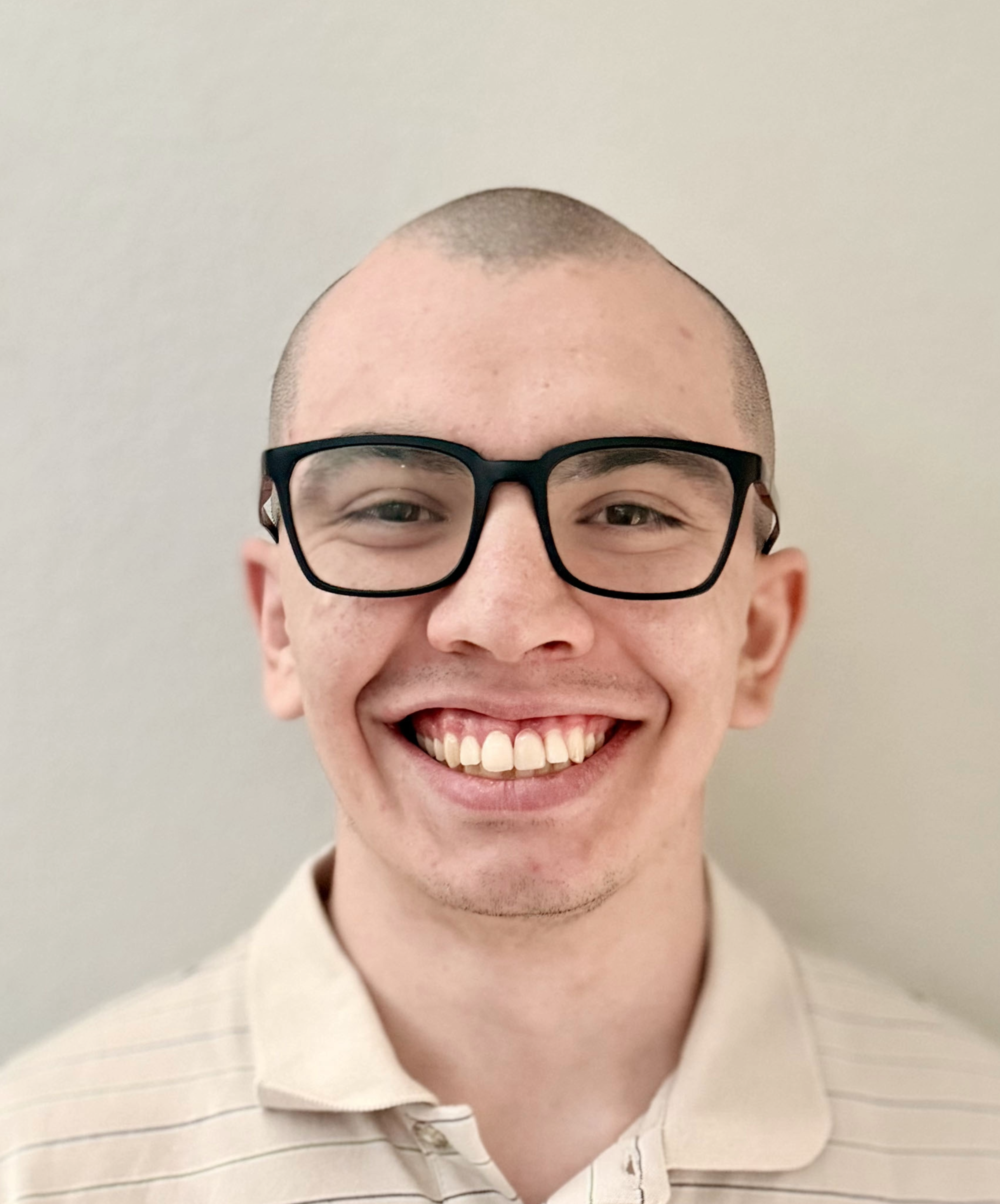 Headshot of Damian Carranza